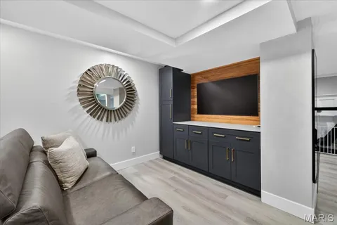 $1,349,000 | 13 Berkshire Drive, St. Louis, MO 63117
