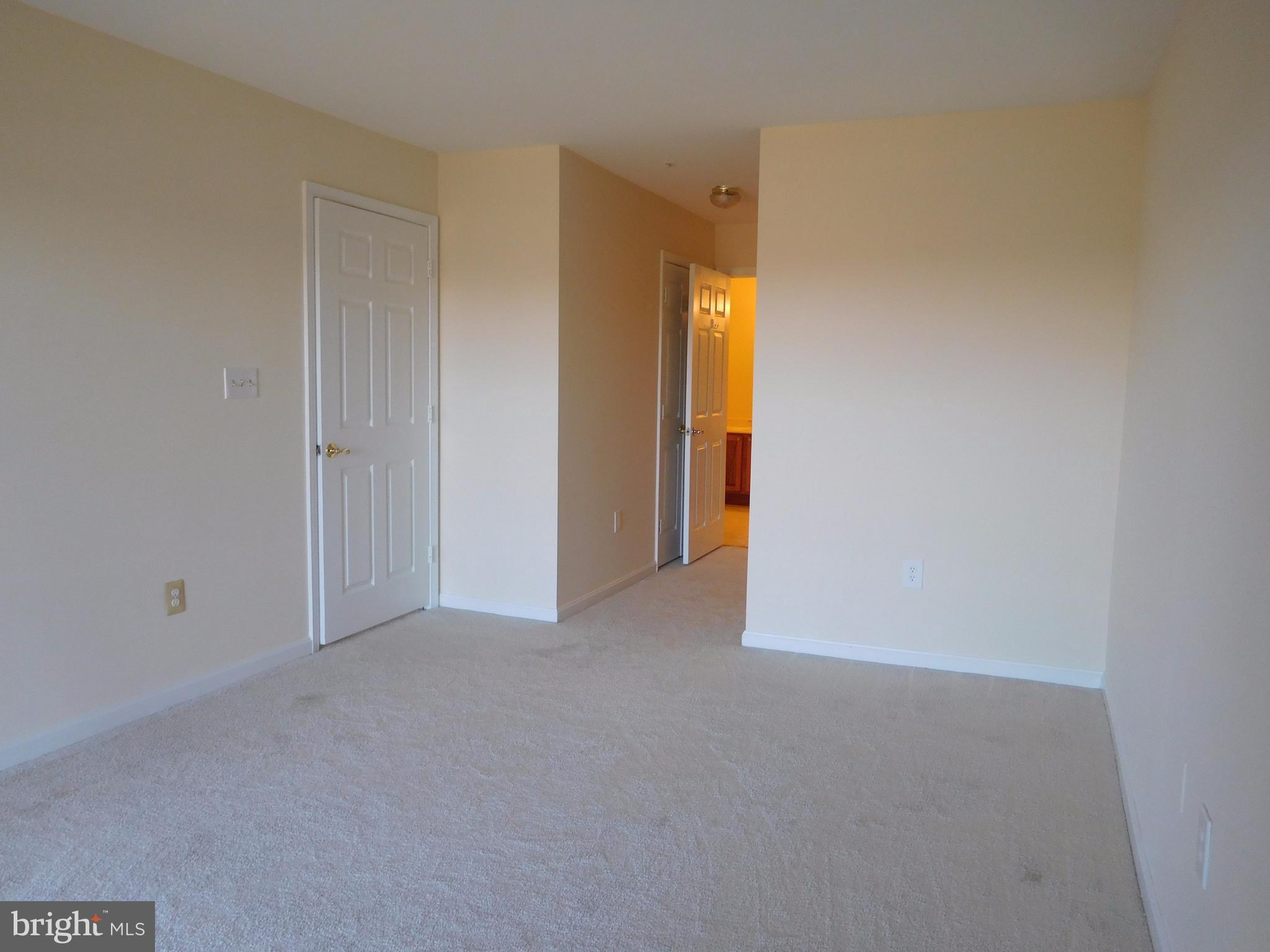 304 Ridgepoint Place, Unit 14 Gaithersburg, MD 20878 - Photo 10 of 25
