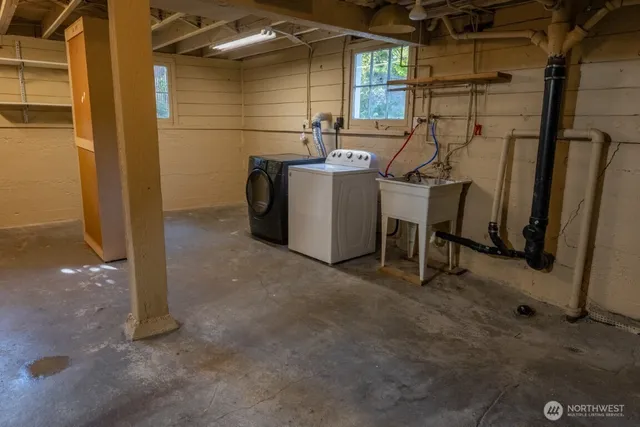 $4,000 | 5008 South Angeline Street, Seattle, WA 98118