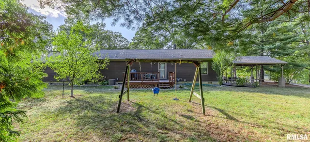 $222,500 | 16872 Circle Drive, Carlinville, IL 62626