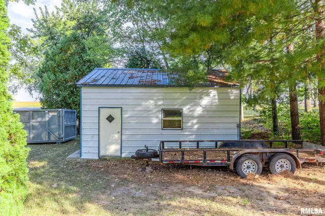 $222,500 | 16872 Circle Drive, Carlinville, IL 62626