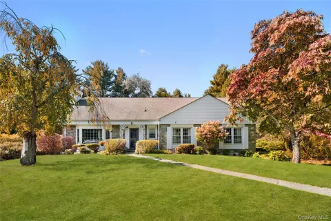 $625,000 | 14 Earlwood Drive, Poughkeepsie, NY 12603