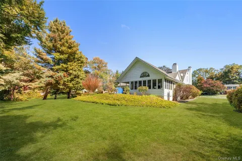 $625,000 | 14 Earlwood Drive, Poughkeepsie, NY 12603