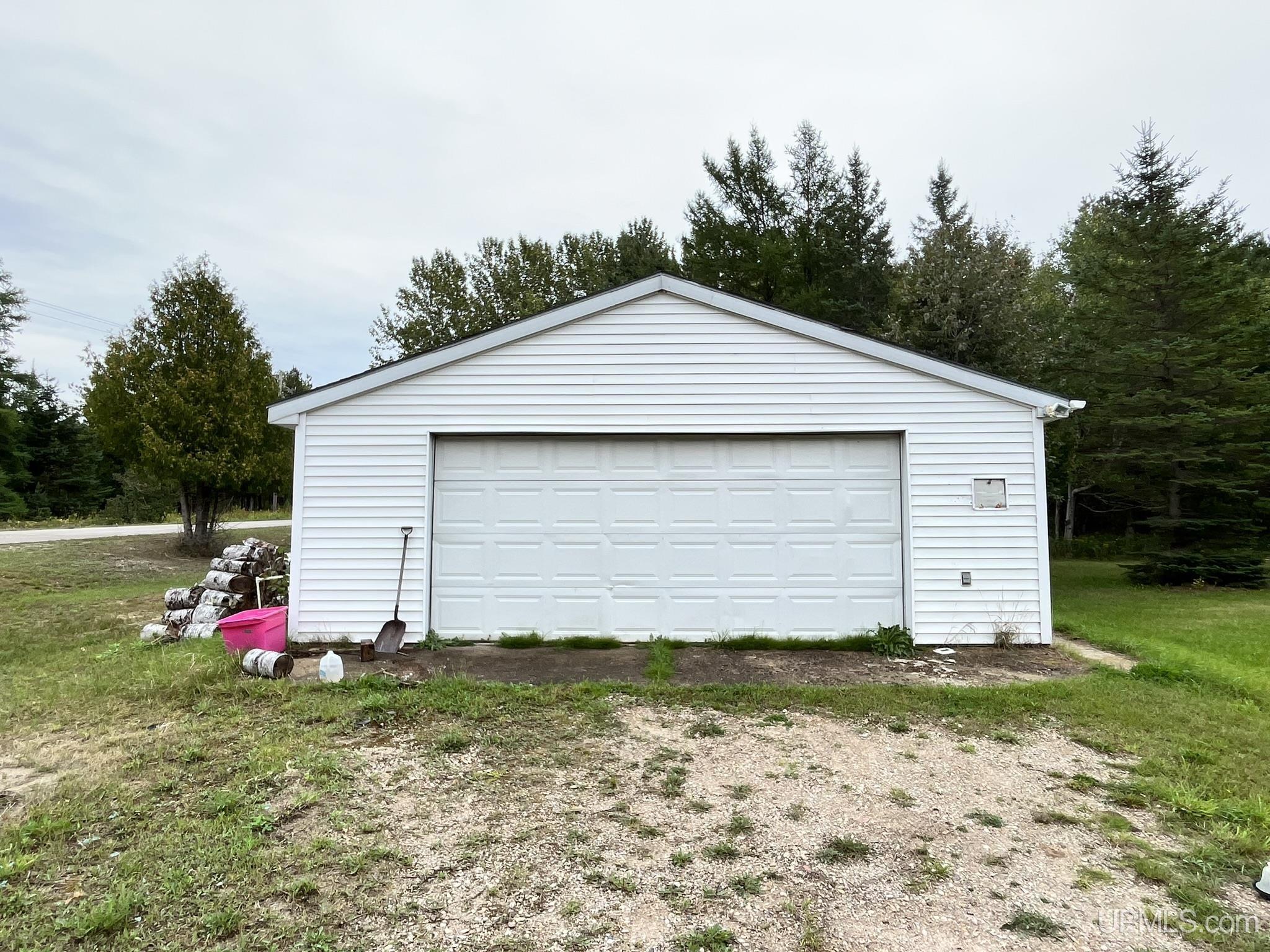 5049 N Gardapee Road Manistique, MI 49854 - Photo 40 of 43
