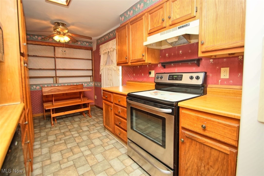 297 Abbe Road North Elyria, OH 44035 - Photo 7 of 23