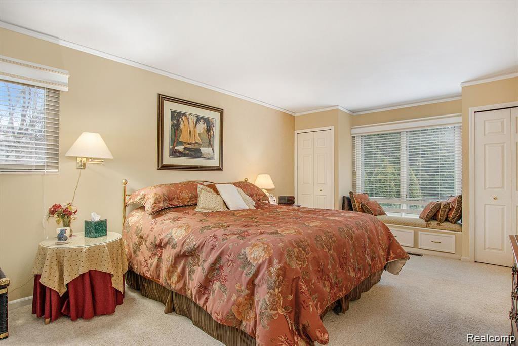 35931 Smithfield Road Farmington, MI 48335 - Photo 18 of 46 IMG_8987.jpg