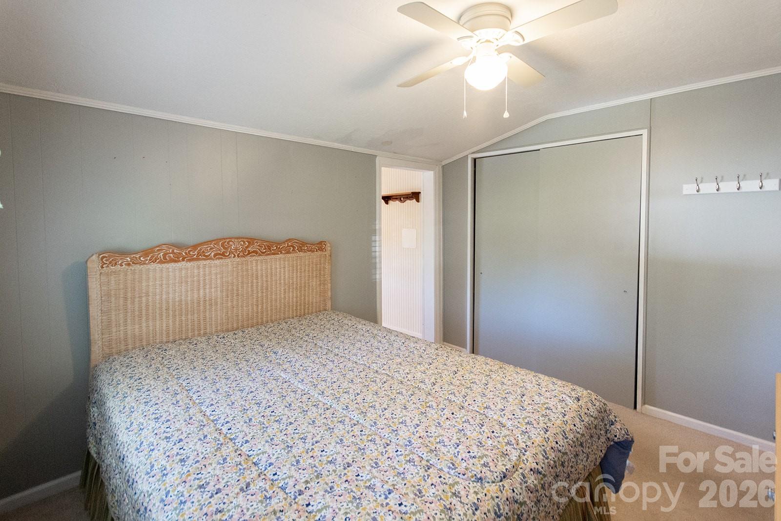 59 South Front Street Franklin, NC 28734 - Photo 17 of 40