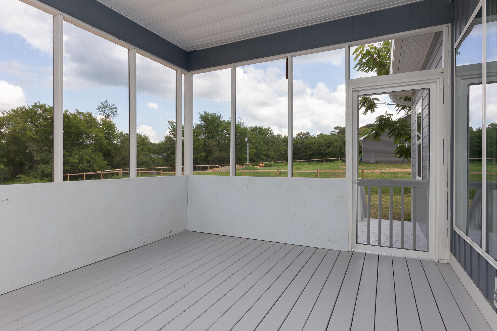 112 Cloud Road Trenton, GA 30752 - Photo 31 of 34 20220803_112Cloud__HoltWebb_0125_enfused