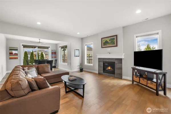 $825,000 | 2678 Terry Lane, Enumclaw, WA 98022