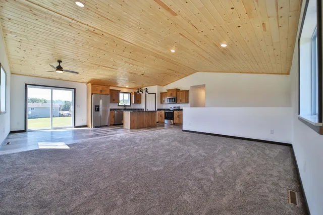 $399,900 | 402 Norway Court, Staples, MN 56479