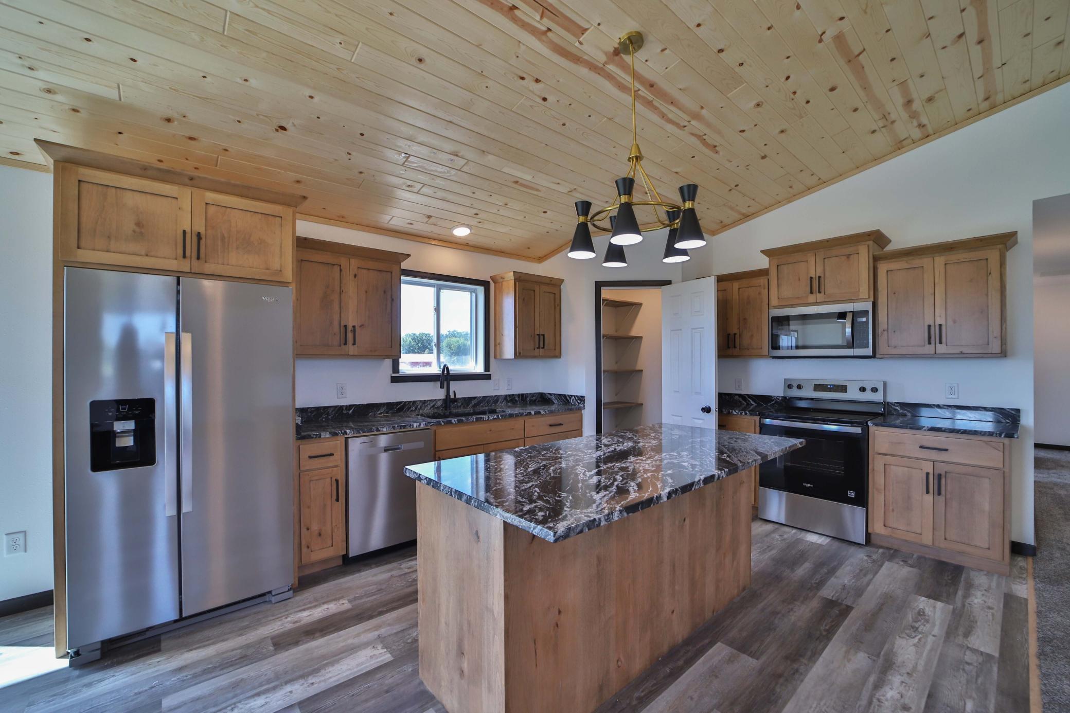 402 Norway Court Staples, MN 56479 - Photo 4 of 41