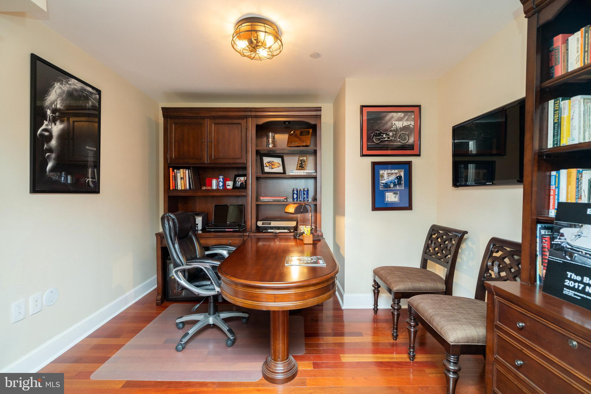 1701 Locust Street, Unit 1514 Philadelphia, PA 19103 - Photo 18 of 23