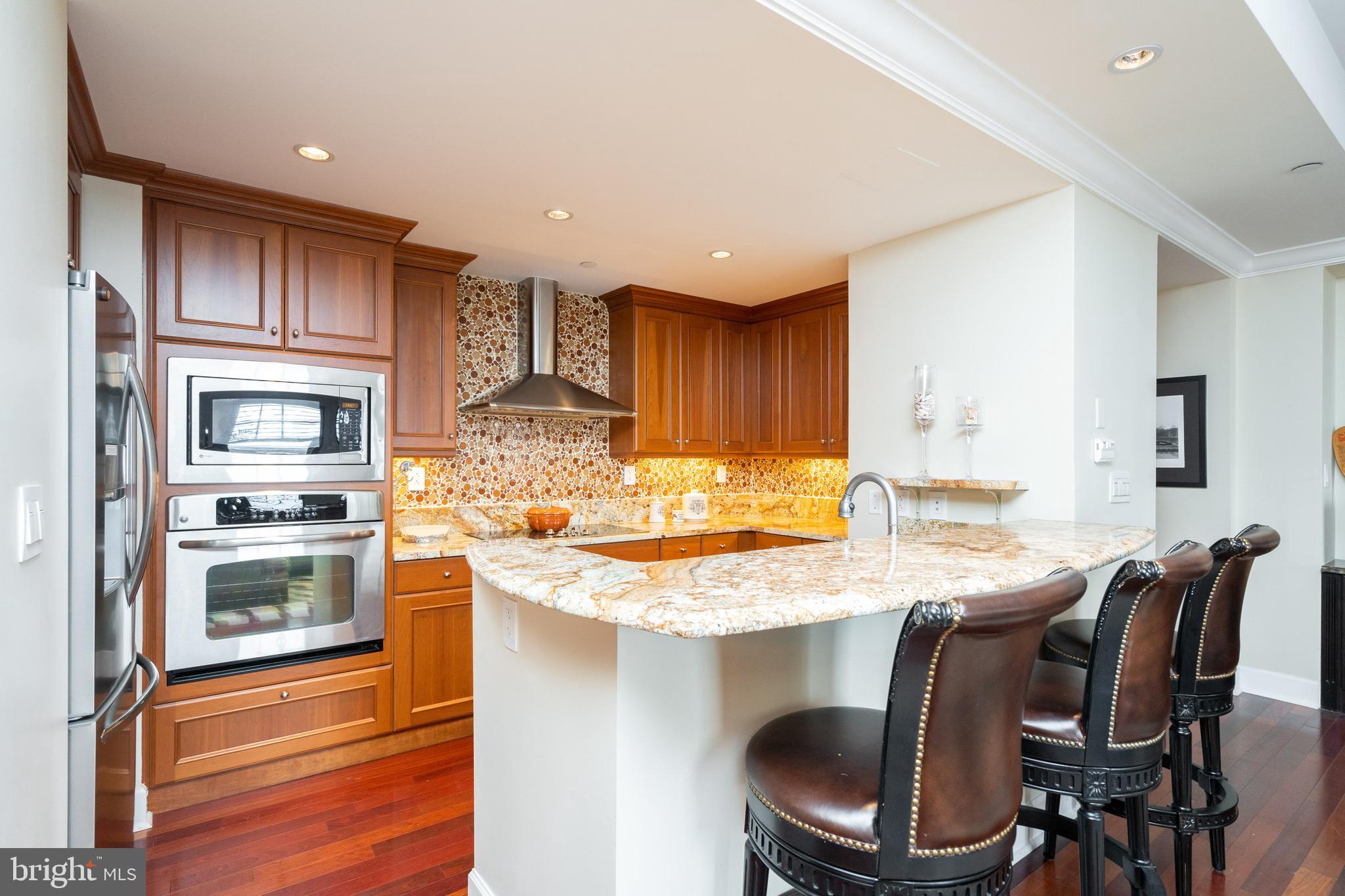 1701 Locust Street, Unit 1514 Philadelphia, PA 19103 - Photo 4 of 23