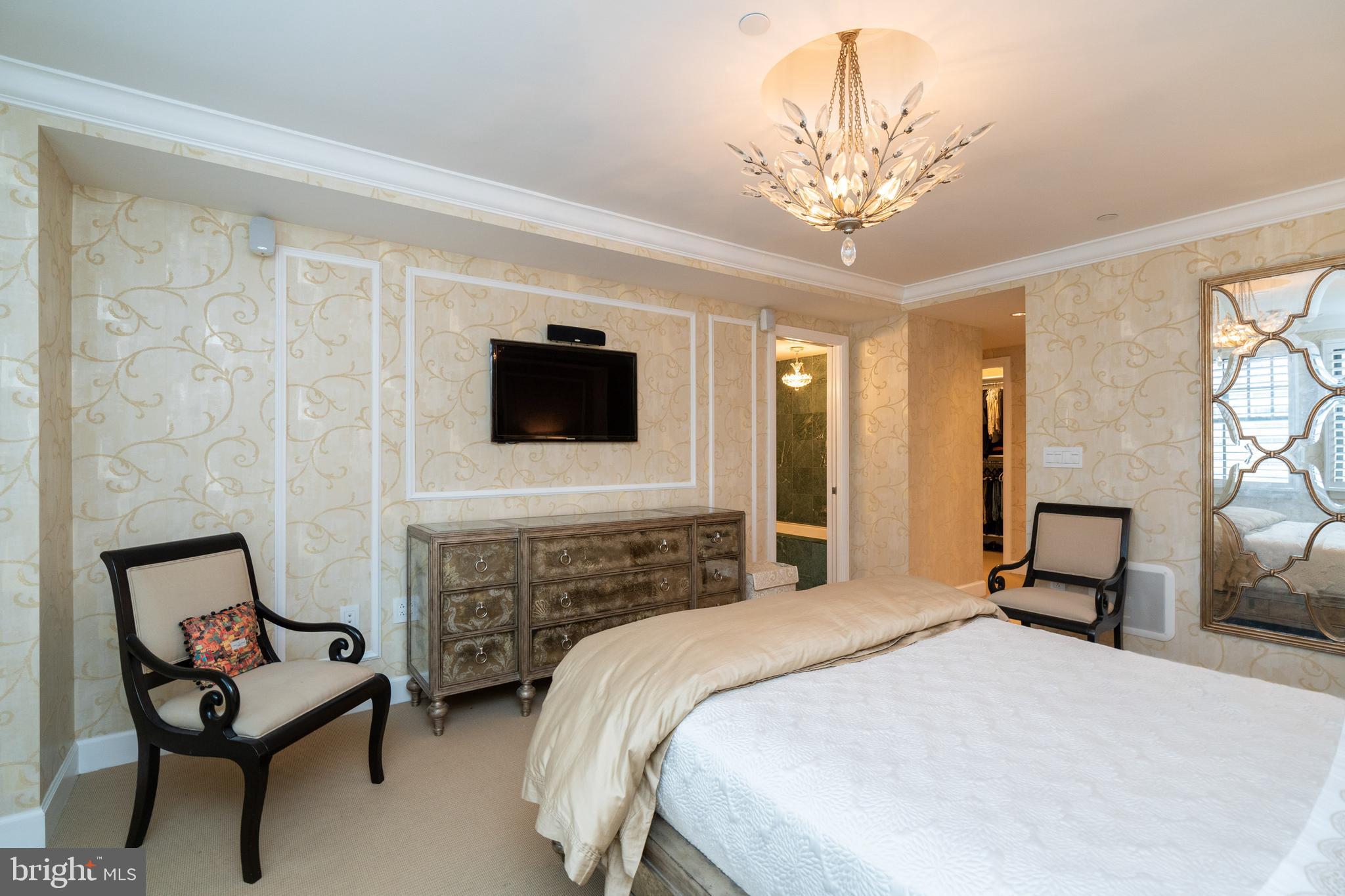 1701 Locust Street, Unit 1514 Philadelphia, PA 19103 - Photo 8 of 23