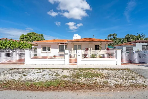 $3,500 | 201 Southwest 51st Court, Unit 1, Miami, FL 33134