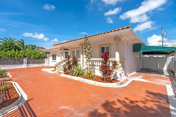 $3,500 | 201 Southwest 51st Court, Unit 1, Miami, FL 33134