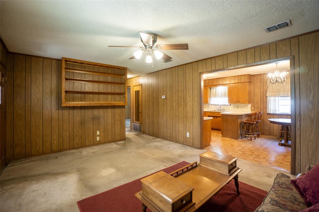 22330 State Highway 64 Canton, TX 75103 - Photo 6 of 33 a living room with furniture