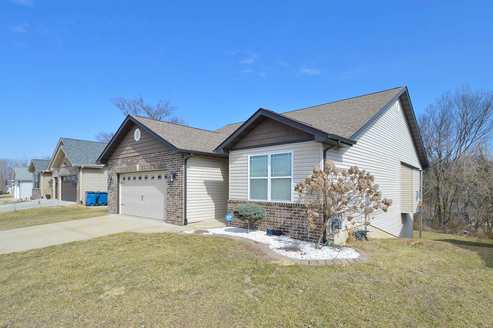 7966 Sonora Ridge Caseyville, IL 62232 - Photo 3 of 44 Gallery Image 3