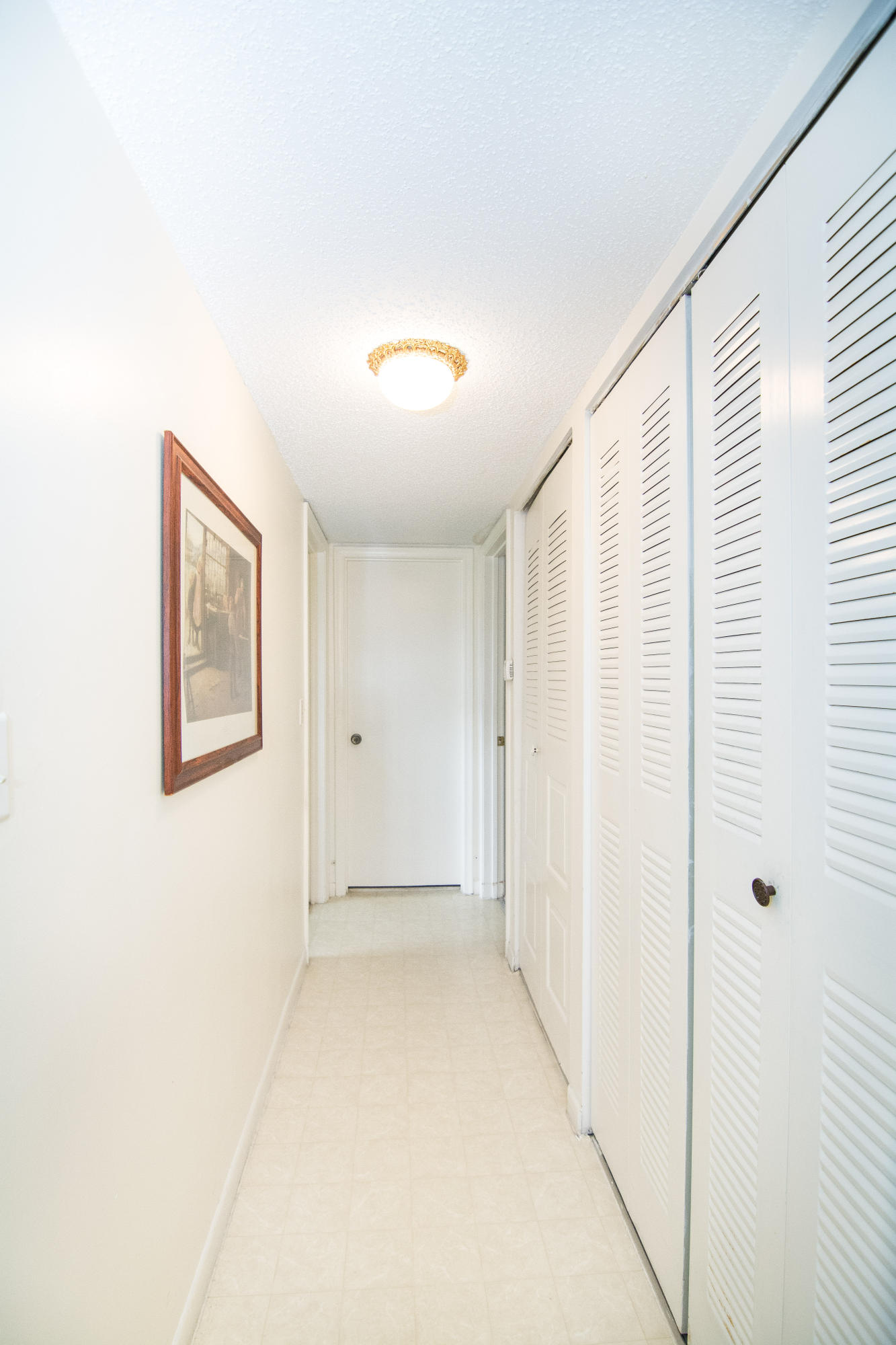 1600 Dover Road, Unit 112B Delray Beach, FL 33445 - Photo 15 of 23 Hallway