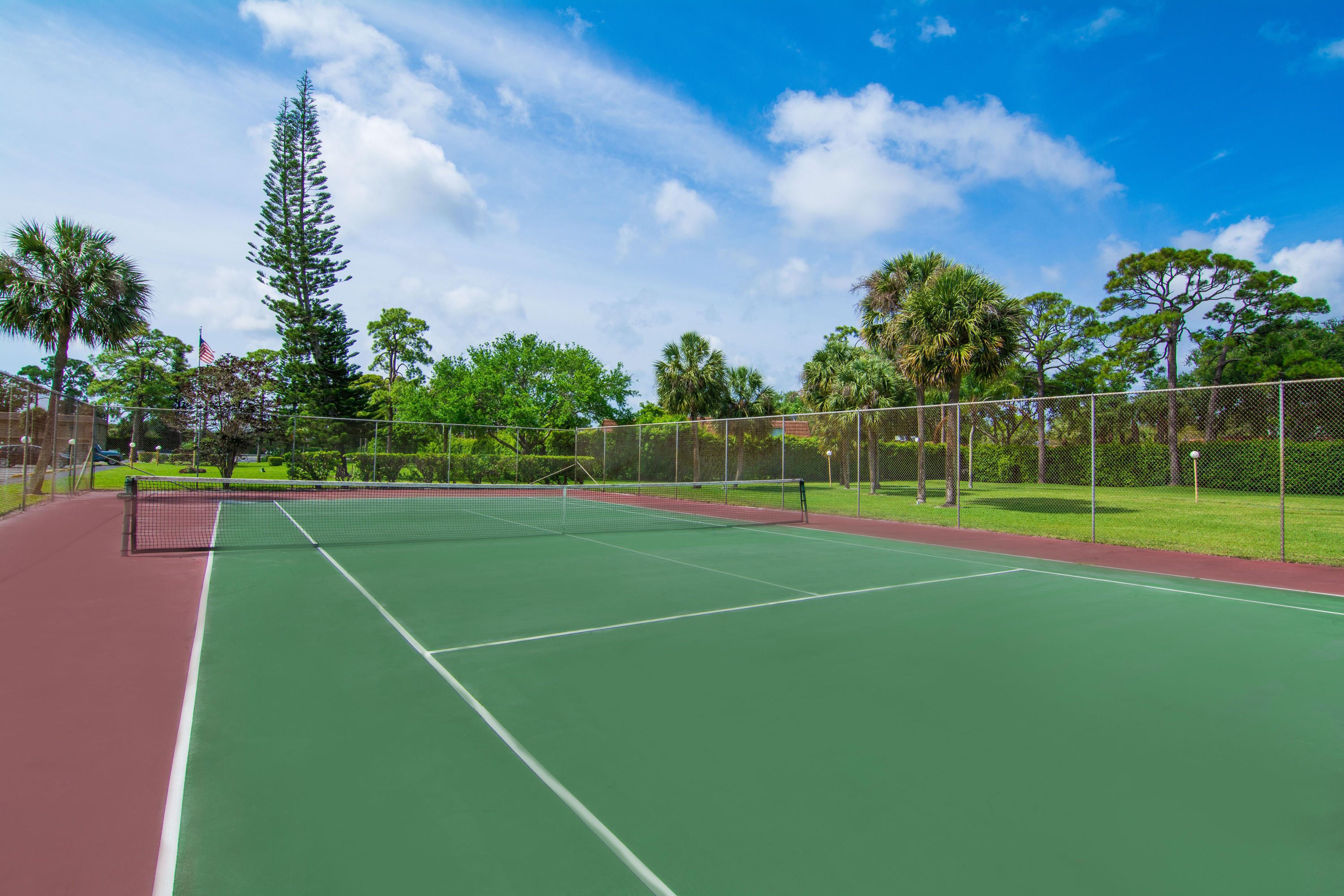 1600 Dover Road, Unit 112B Delray Beach, FL 33445 - Photo 17 of 23 Tennis Court