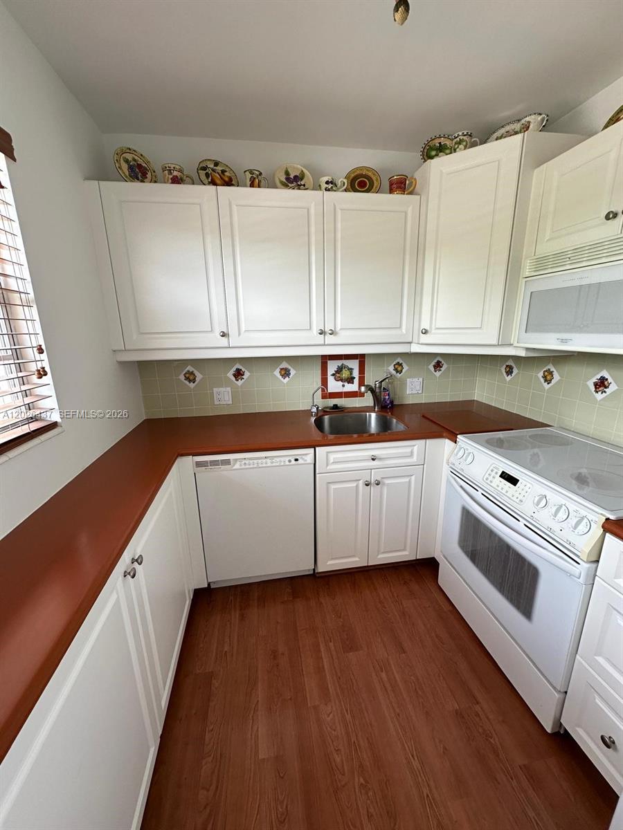 449 Fanshaw K, Unit 449 Boca Raton, FL 33434 - Photo 17 of 55