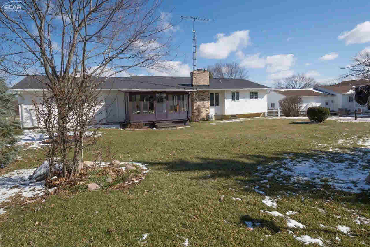 3076 Old Farm Road Flint, MI 48507 - Photo 3 of 19 21272681-2.JPG