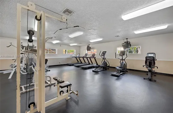 $2,300 | 18336 Northwest 68th Avenue, Unit I, Hialeah, FL 33015