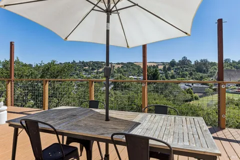 $1,549,000 | 15 Brainerd Avenue, Petaluma, CA 94952