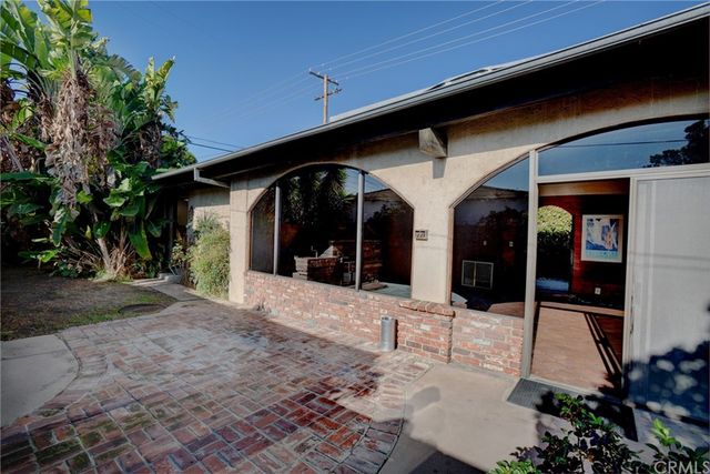 $1,055,000 | 735 North Frederic Street, Burbank, CA 91505