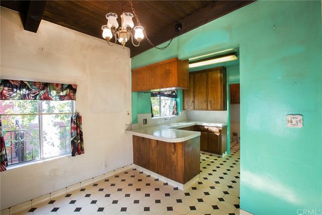 $1,055,000 | 735 North Frederic Street, Burbank, CA 91505