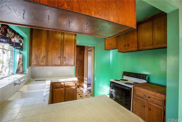 $1,055,000 | 735 North Frederic Street, Burbank, CA 91505