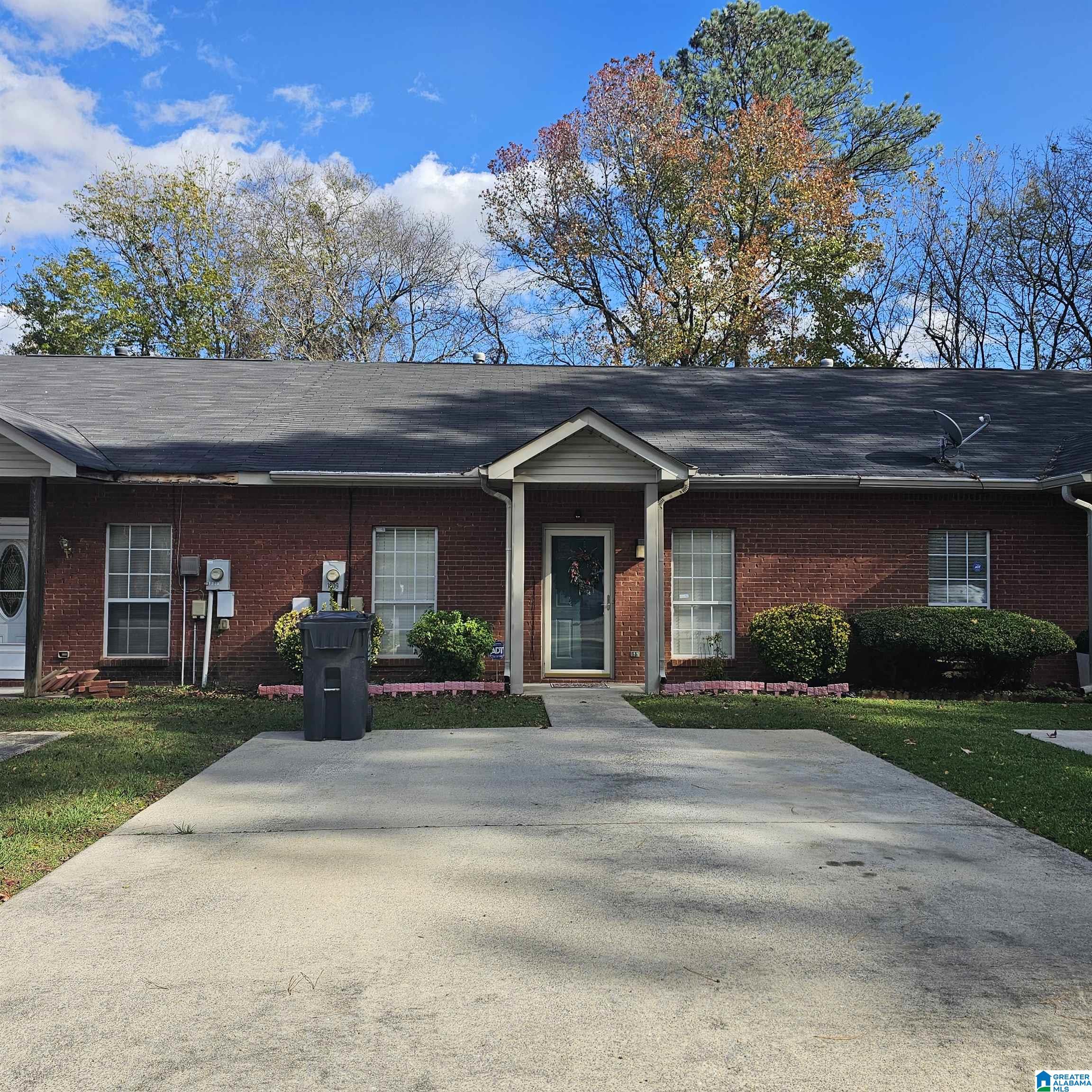 1809 Copperfield Lane Center Point, AL 35215 - Photo 2 of 35