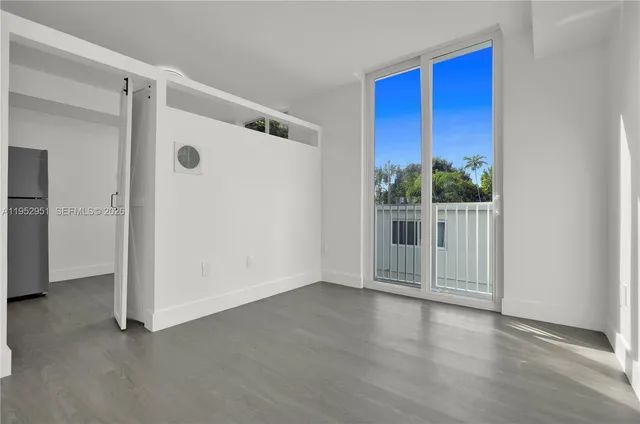 $1,550 | 1620 Northwest 18th Street, Unit 203, Miami, FL 33125