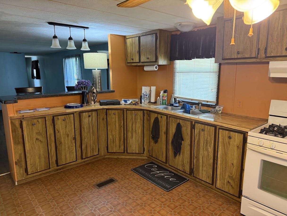 1599 North Port Washington Road, Unit N29 Grafton, WI 53024 - Photo 6 of 9