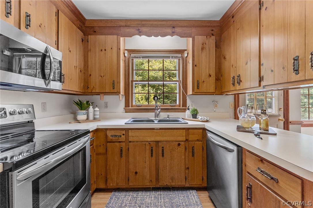 8758 Cardiff Road Chesterfield, VA 23236 - Photo 11 of 43