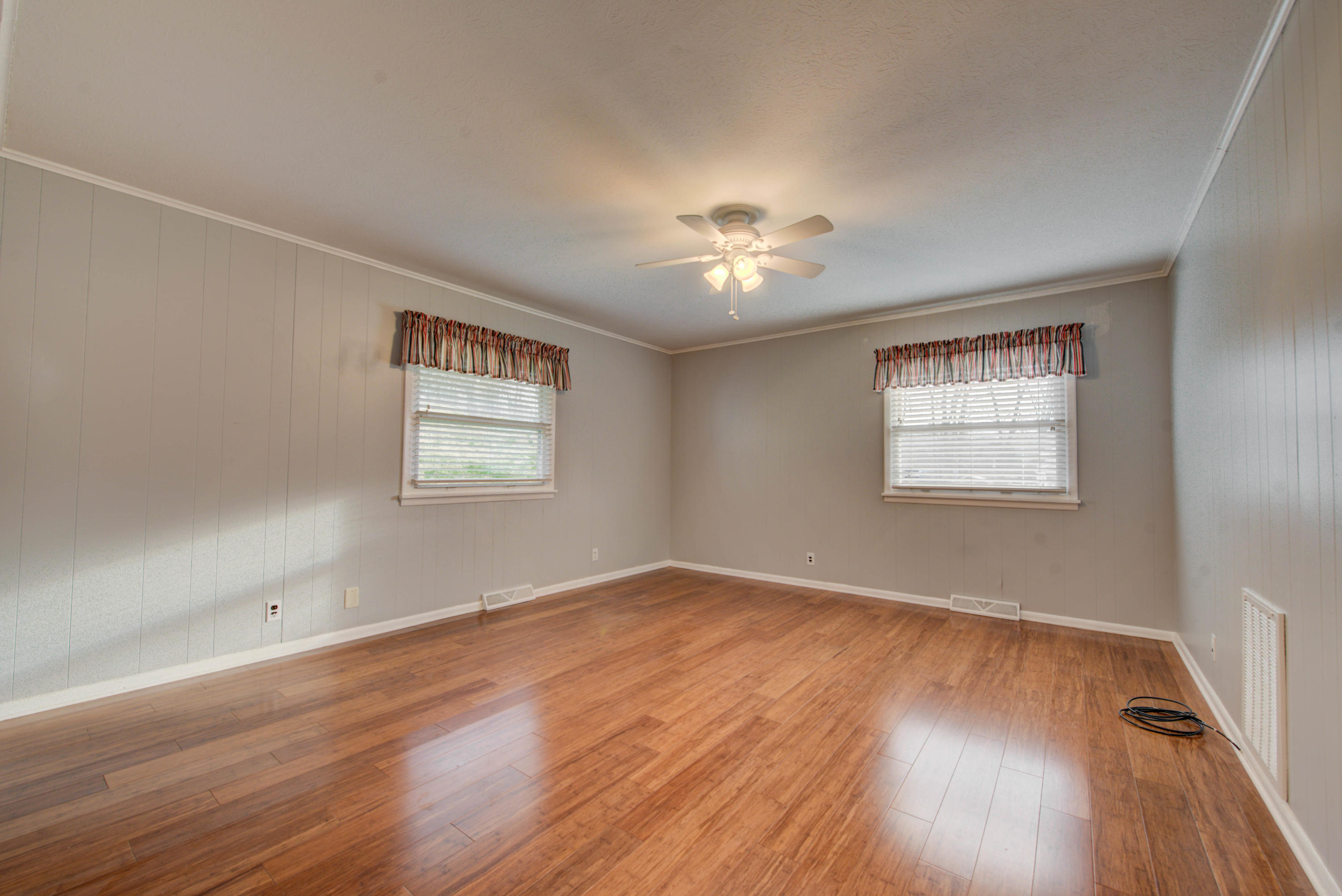 705 Riverbend Road Clinton, TN 37716 - Photo 20 of 37 Bedroom 4