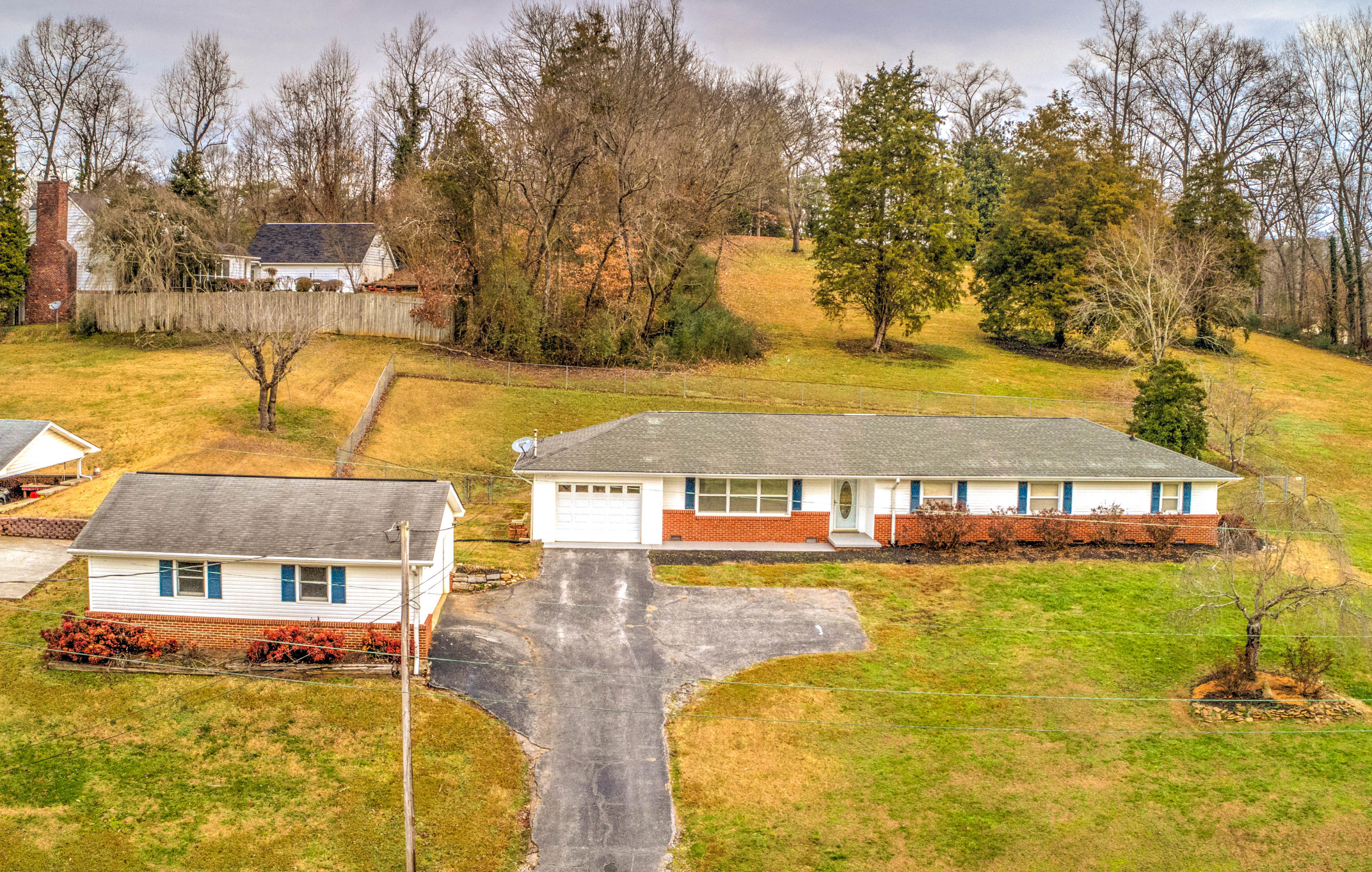 705 Riverbend Road Clinton, TN 37716 - Photo 36 of 37 Front Aerial View