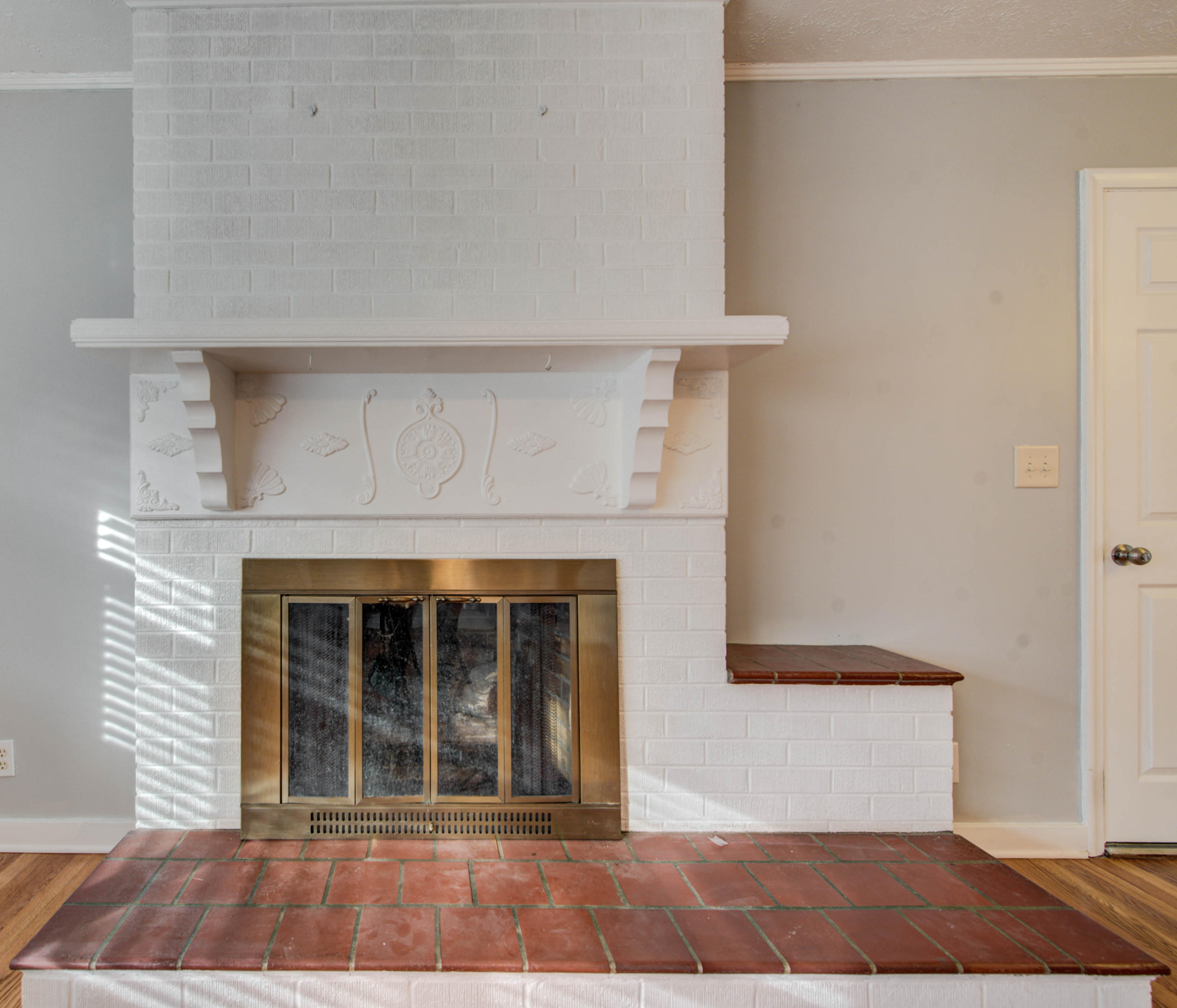 705 Riverbend Road Clinton, TN 37716 - Photo 8 of 37 LR Fireplace