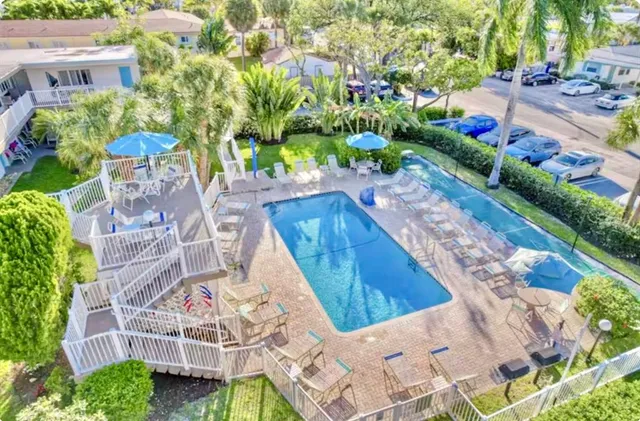 a view of an outdoor space