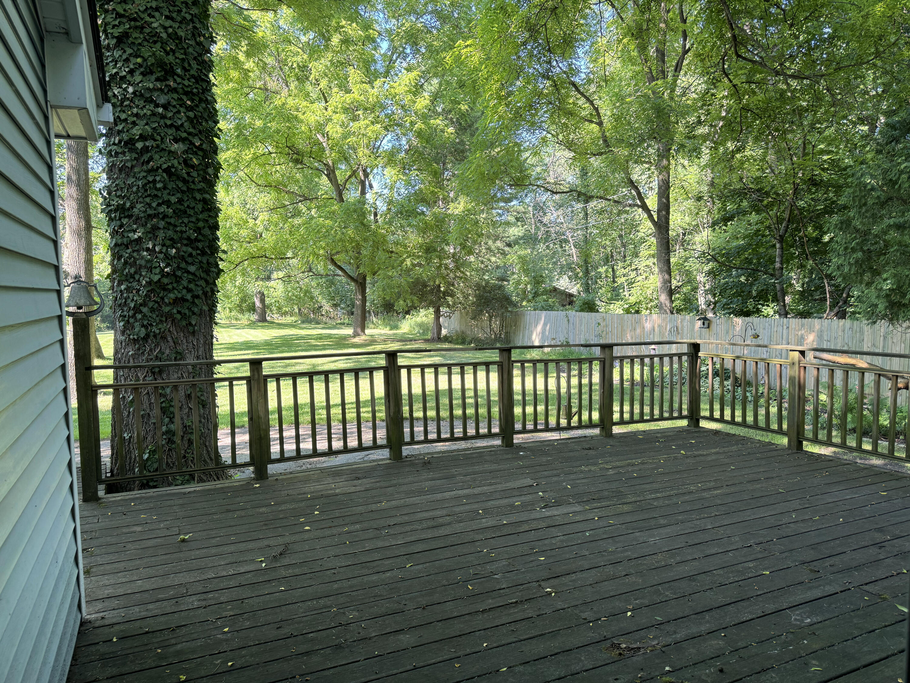 6310 Shappie Road Clarkston, MI 48348 - Photo 29 of 32 Deck