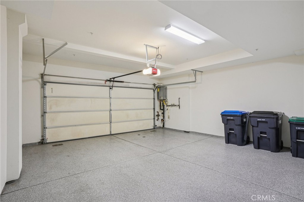143 Frame Irvine, CA 92618 - Photo 25 of 41 a view of a garage