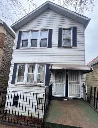 $415,000 | 471 West 27th Street, Chicago, IL 60616