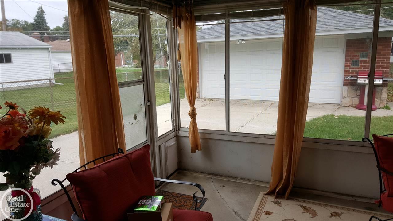 18203 Davidson Road Fraser, MI 48026 - Photo 12 of 27 Gallery Image 12
