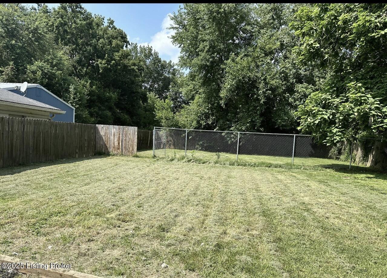 4509 Dover Road Louisville, KY 40216 - Photo 15 of 16 IMG_7754 (1)