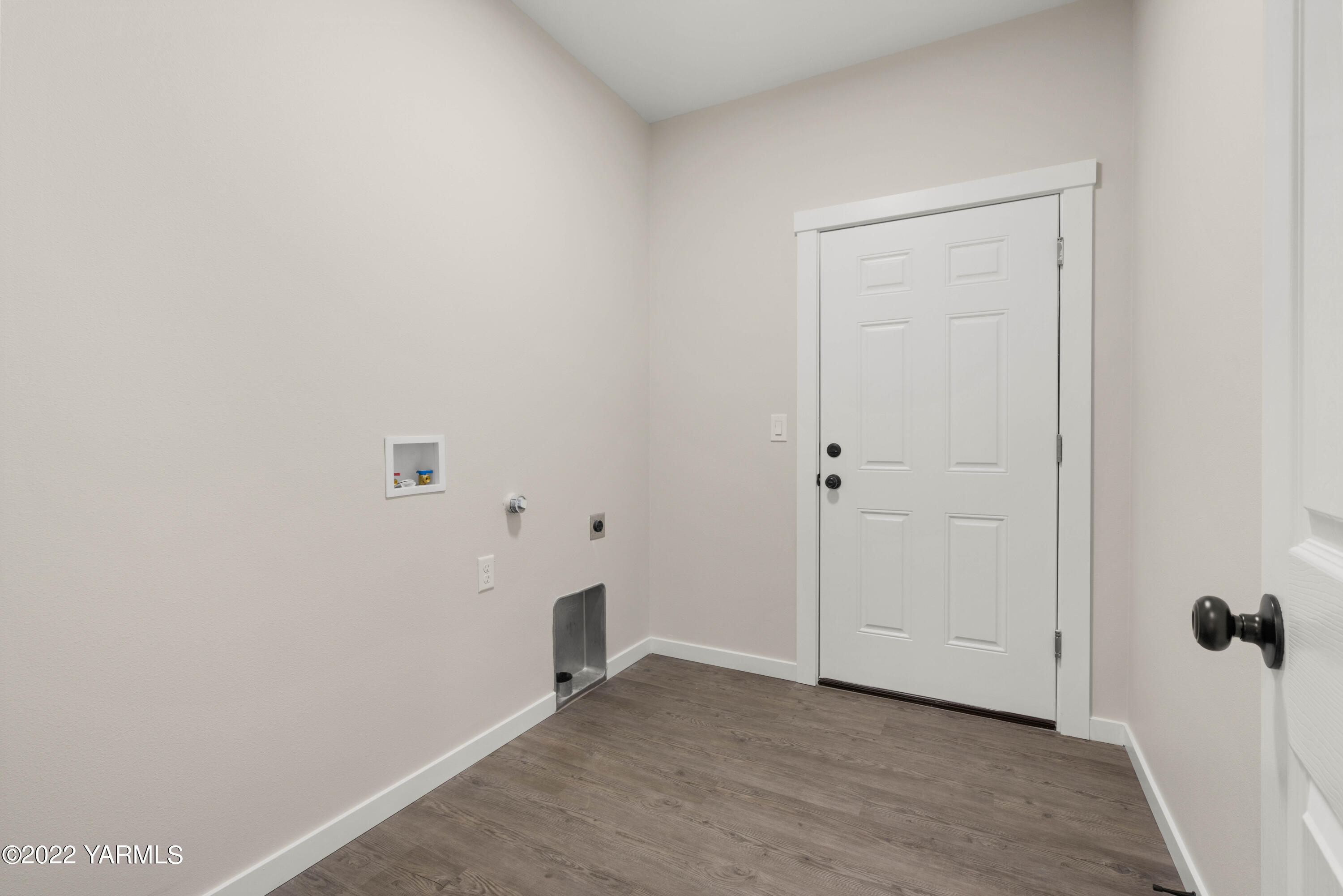 599 Bagley Road Granger, WA 98932 - Photo 13 of 13 a view of small space