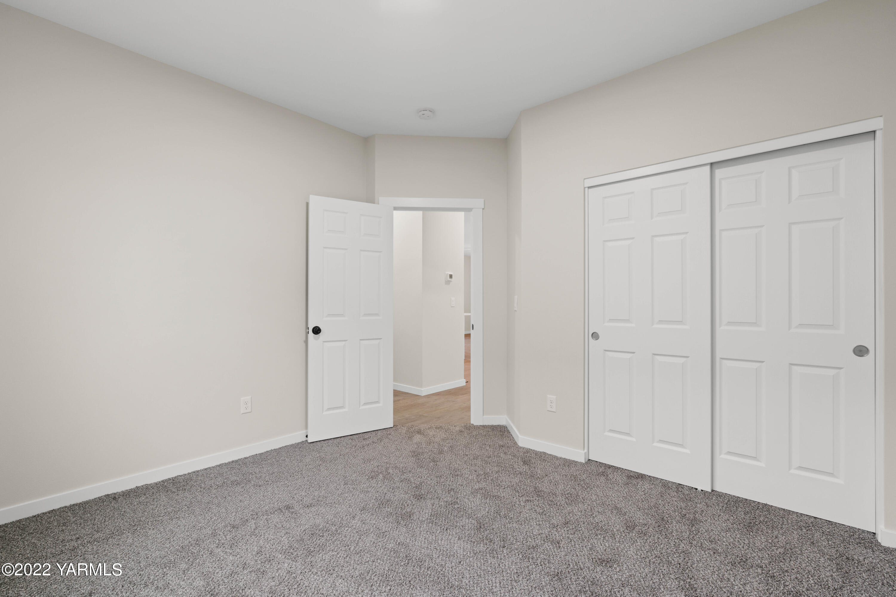 599 Bagley Road Granger, WA 98932 - Photo 7 of 13 a view of an empty room