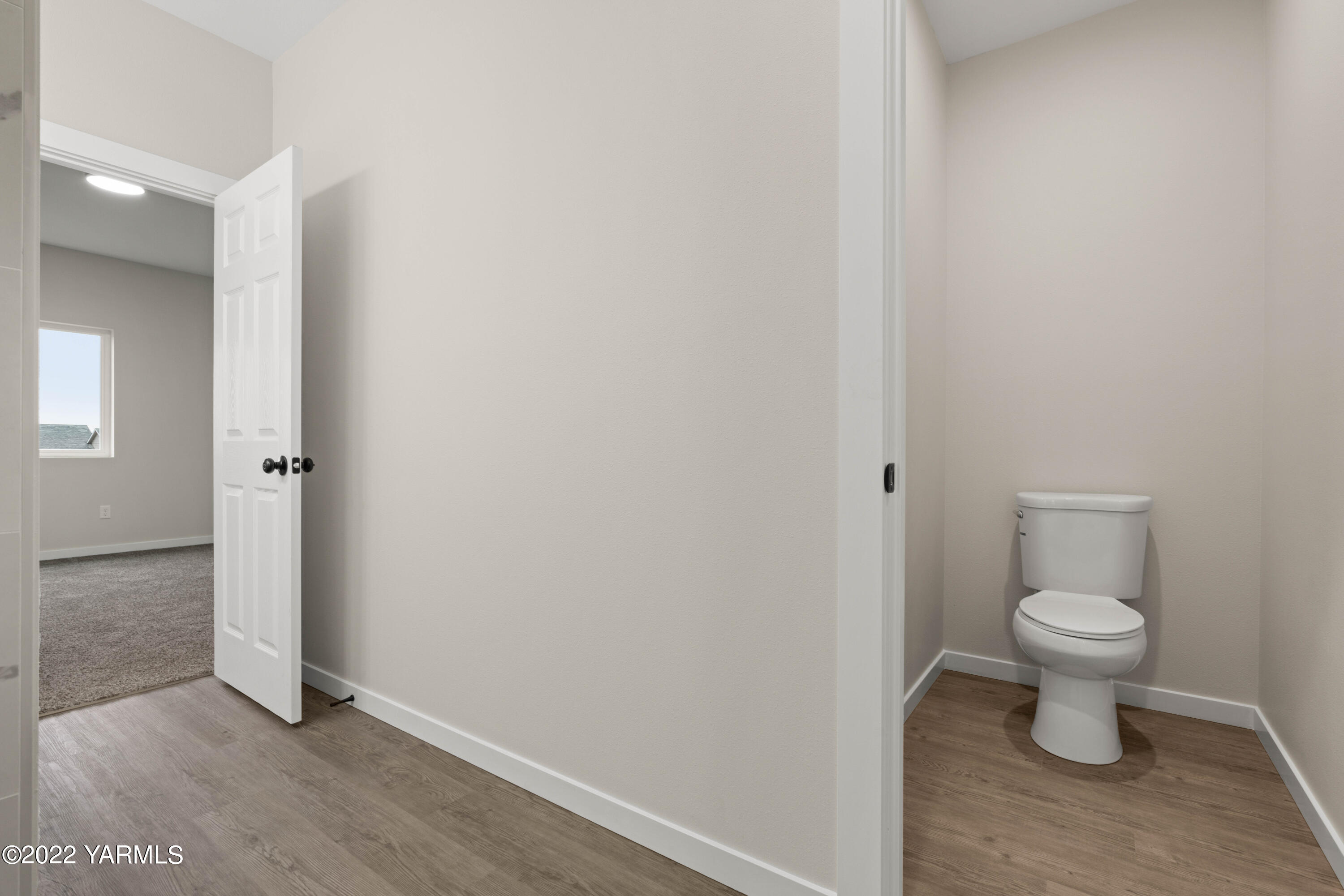 599 Bagley Road Granger, WA 98932 - Photo 10 of 13 a view of a bathroom with a sink