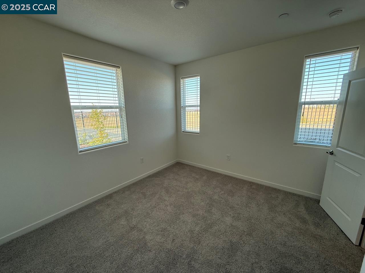 4786 Cantrell Drive Folsom, CA 95630 - Photo 15 of 30 an empty room with a window