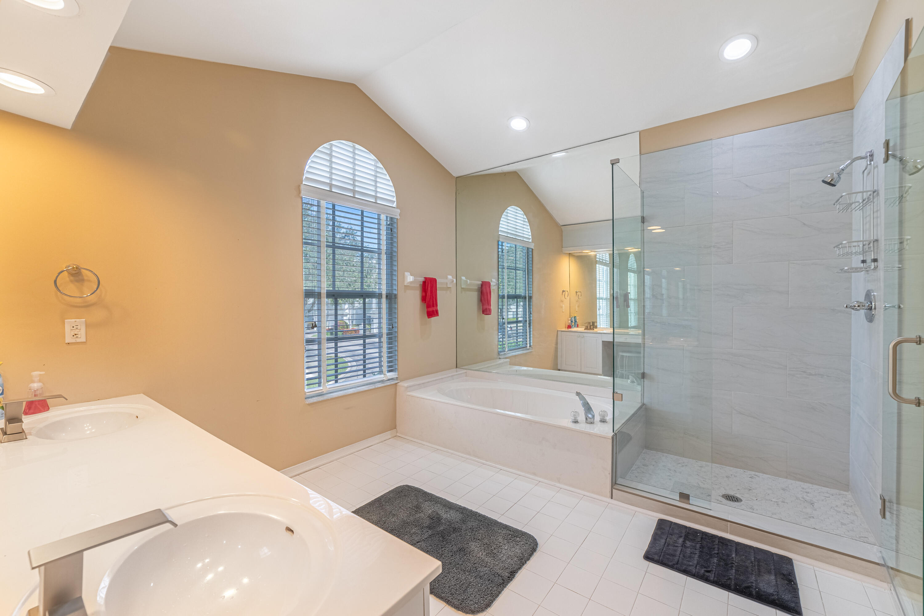 21486 St Andrews Grand Circle, Unit 16 Boca Raton, FL 33486 - Photo 5 of 34 Bathroom2-B