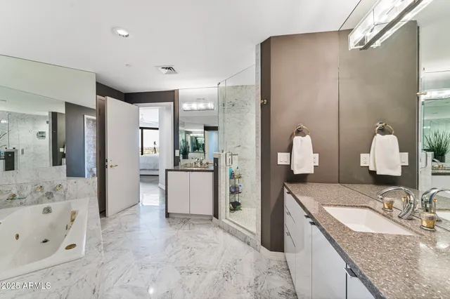 $869,000 | 1040 East Osborn Road, Unit 1103, Phoenix, AZ 85014